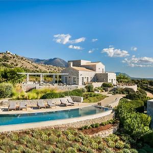 Aria Estate Suites & Spa